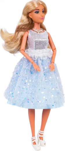 Csillogó ruha és elegáns kiegészítők