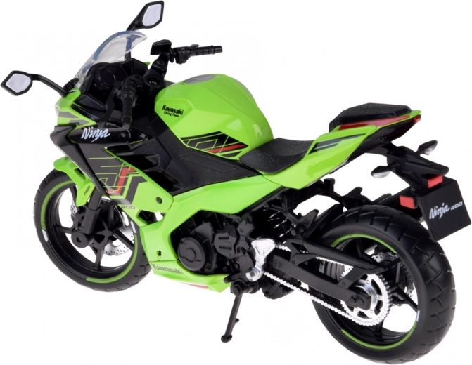 Lehajtható oldalsztender a stabil kiállításhoz