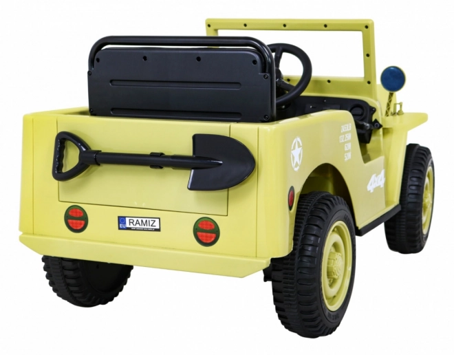 Retro katonai gyerekautó bézs + 4x4 meghajtás + távirányítás + 2 csomagtartó + lassú indulás + MP3 LED