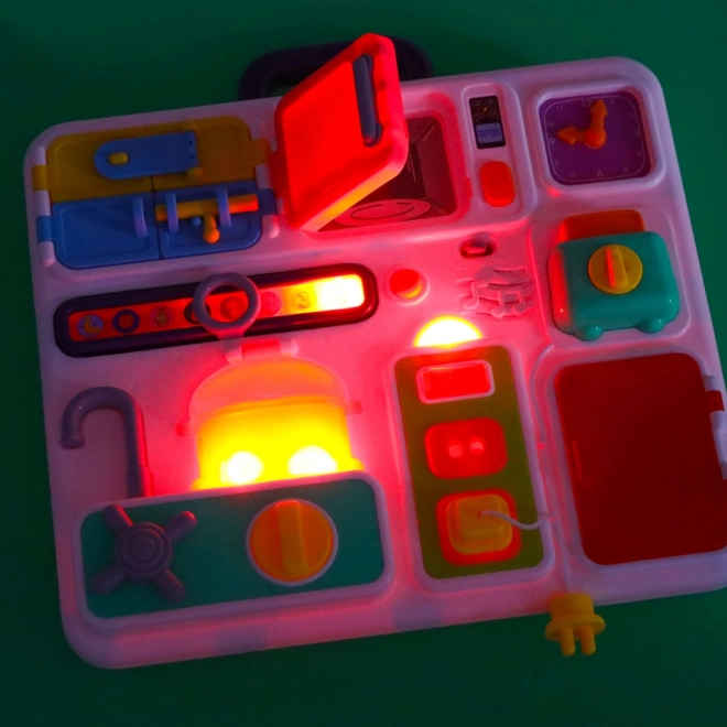 Montessori manipulációs tábla konyhai elemekkel és oktató órával