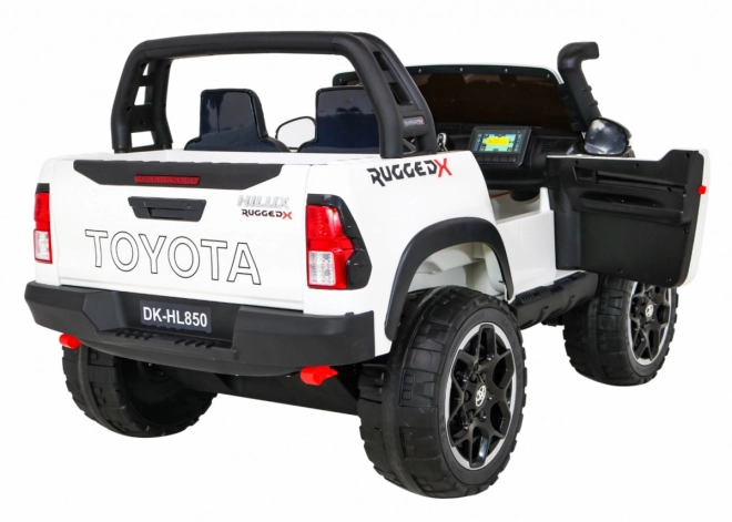Toyota Hilux jármű fehér