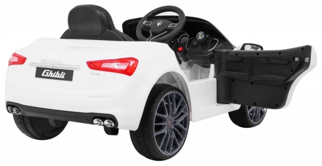Maserati Ghibli akkumulátor gyermekeknek Fehér + Távirányító + Lassú indítás + EVA + MP3 USB + LED
