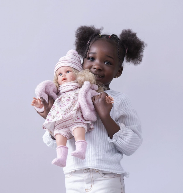 Realista baba Lucia puha testtel 40 cm