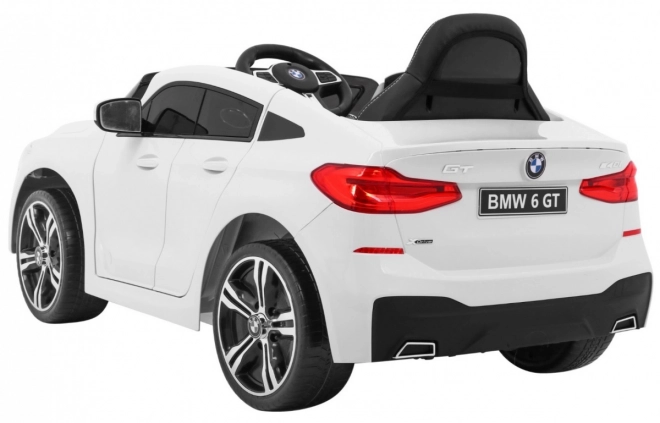 BMW 6 GT Fehér akkumulátoros autó + távirányító + lassú indítás + EVA + övek + LED MP3