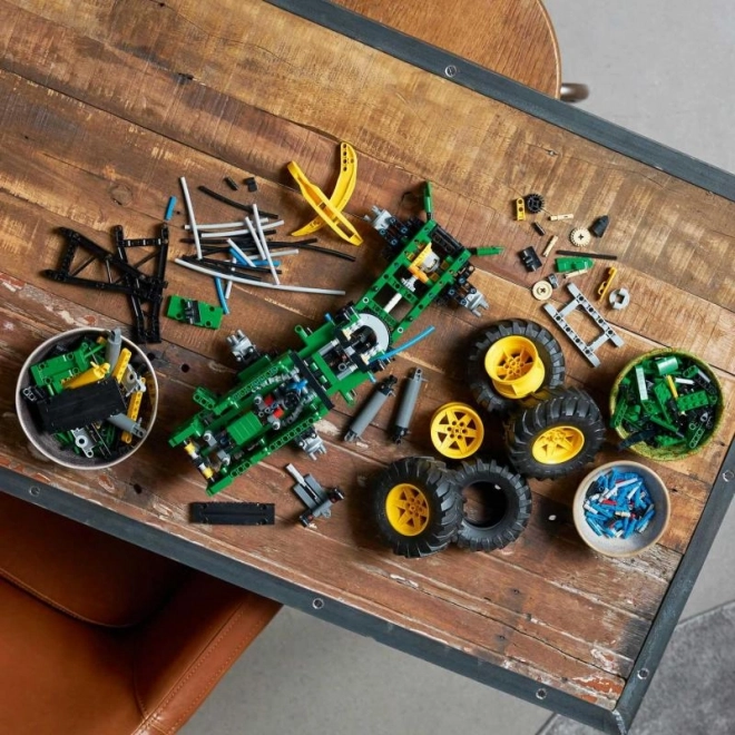 Lego Technic John Deere 948L-II erdei traktor