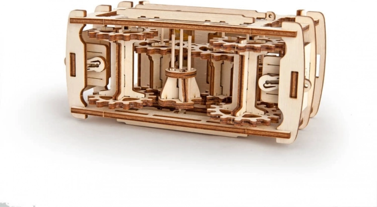 Nyitott mechanika és praktikus tárolórekesz