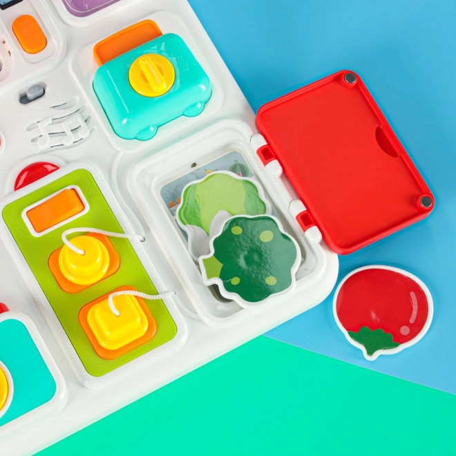 Montessori manipulációs tábla konyhai elemekkel és oktató órával