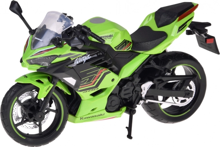 Működő felfüggesztés és szabadon forgó kerekek