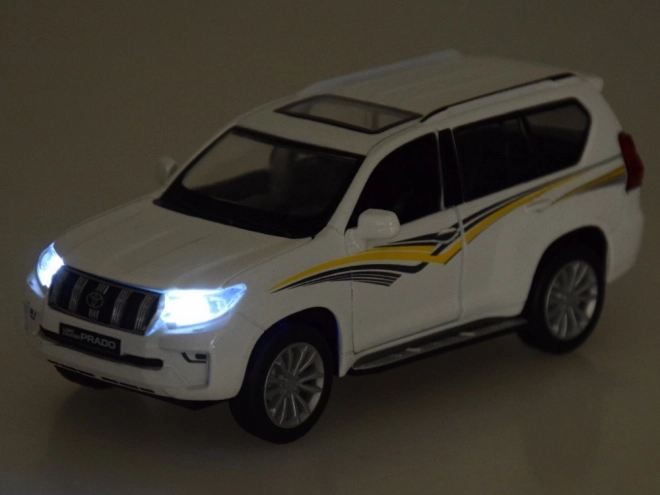 Fém autómodell Toyota Land Cruiser Prado fény és hang SUV