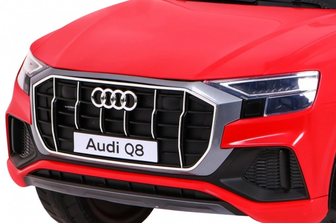 Audi Q8 emelő gyerekeknek akkumulátor Piros + Távvezérlés + EVA + Lassú indítás + MP3 USB + LED lámpa
