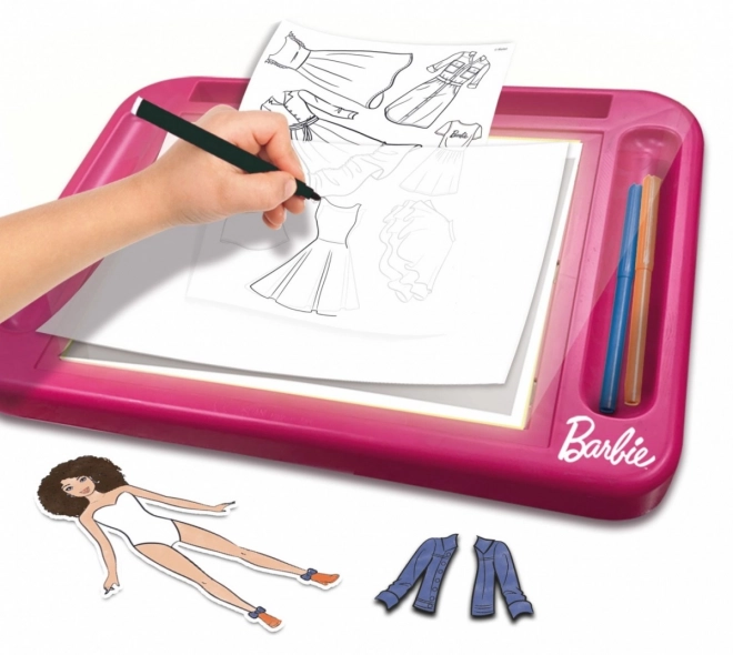 Barbie divattervező atelier