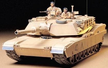 Plasztik modell M1A1 Abrams tank