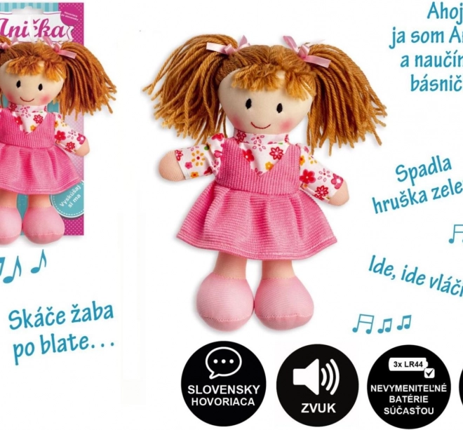 Plüss baba Anikó 20 cm, szlovákul beszélő