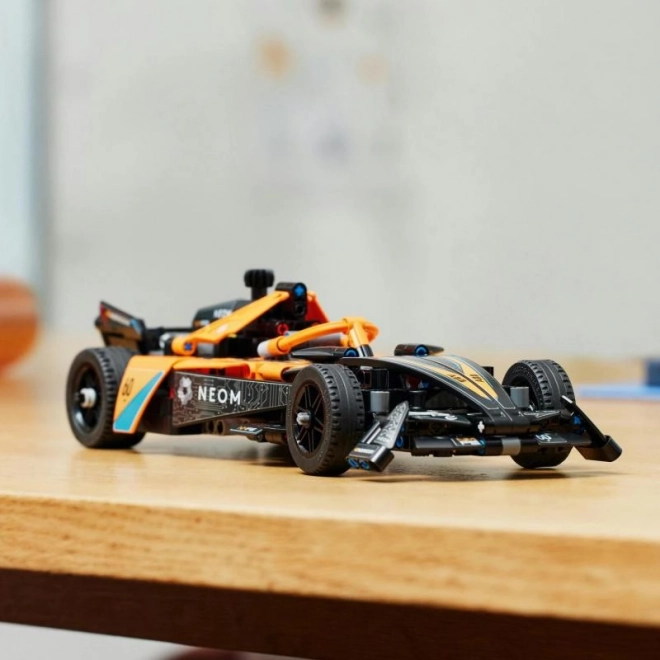 Lego Technic McLaren Forma E versenyautó