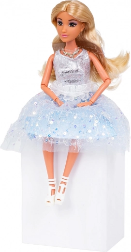 Hosszú szőke haj fésüléshez és fonáshoz