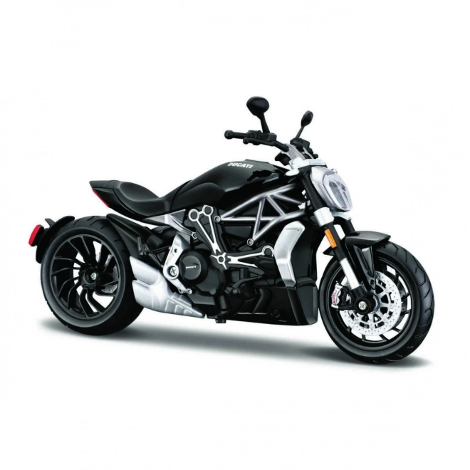 Részletes motorkerékpár modell 1:12