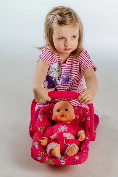 Autósülés játékhordozó babáknak és babáknak