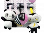 Felfüggesztett kontrasztos plüss játék - majom, panda, labda