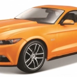 Gyűjtői modell Ford Mustang GT 2015 narancssárga színben 1:24