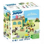 PLAYMOBIL Junior tanya traktorral, pótkocsival és állatokkal