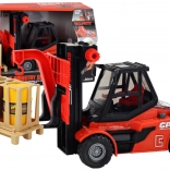 Vörös 1:16 méretarányú targonca mozgatható villákkal, hangokkal és fényekkel