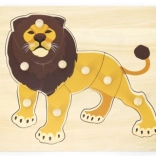 Fa gombos kirakó oroszlán motívummal VIGA