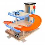 Small foot emeletes fa garázs lifttel