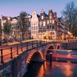 Panorámaképes Amsterdam kirakó 1000 darabos Ravensburger