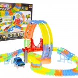 Világító versenypálya gyerekeknek 3+ 157 darabbal és LED-es autóval