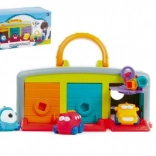 Garázs kisautóknak három autóval és kiegészítőkkel