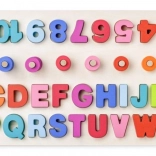 Fa oktatási tábla betűkkel és számokkal + matematikai szimbólumok