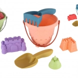 Műanyag homokozó készlet vödörrel, lapáttal, gereblyével és 3 formával hálóban