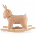 Bieco hintázó nyuszi Fine buklé huzattal, fa talpfákon