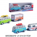 Minibusz utánfutóval