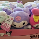 HELLO KITTY és barátai plüssfigura 15 cm