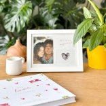 Szerelmesek ujjlenyomatos fényképtartója