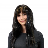 Paróka fekete hajjal, arany csíkokkal és csillagokkal díszítve