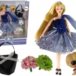 Emily baba kutyussal, kézitáskával és virágokkal