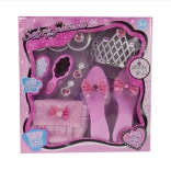 Hercegnős szett papucskákkal, szoknyácskával és tükröcskével