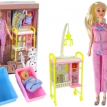 Orvosi baba hosszú hajjal és kiegészítőkkel