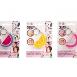 Gyümölcs alakú ajakbalzsam medállal