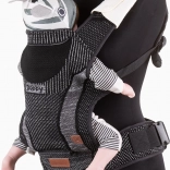 Chipolino Bobby Fly Ebony babahordozó