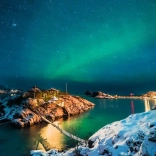 500 darabos puzzle Északi fény Bergsfjord felett