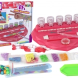 Kreatív karkötőkészítő készlet kövecskékkel szívecske alakú rendezőben