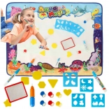 Aqua Magic vizes rajzoló alátét XXL bélyegző- és sablonszettel 100 × 80 cm