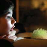 világító kristályok – tudományos kristálynövesztő készlet