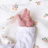 Muszlin pelenkák virágmintával – A Little Lovely Company