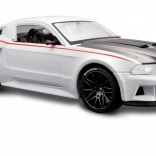 Kompozit Ford Mustang Street Racer 1:24 fehér