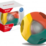 Színes csörgő labda geometriai formákkal babáknak