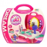 Kozmetikai készlet bőröndben gyerekeknek